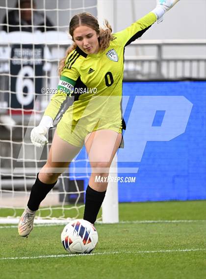 Thumbnail 3 in Rock Canyon vs. ThunderRidge (CHSAA 5A State Final) photogallery.