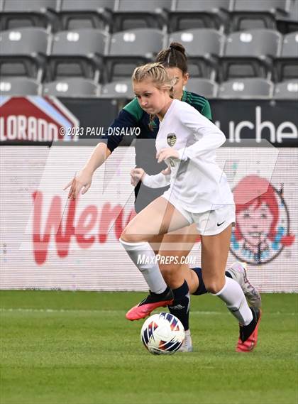 Thumbnail 2 in Rock Canyon vs. ThunderRidge (CHSAA 5A State Final) photogallery.