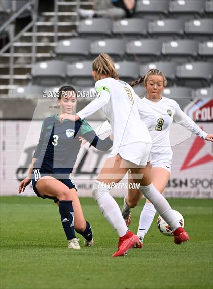 Thumbnail 1 in Rock Canyon vs. ThunderRidge (CHSAA 5A State Final) photogallery.
