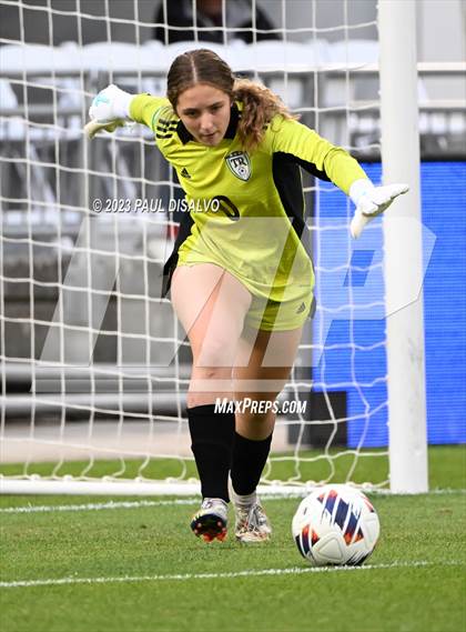 Thumbnail 2 in Rock Canyon vs. ThunderRidge (CHSAA 5A State Final) photogallery.