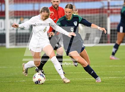 Thumbnail 2 in Rock Canyon vs. ThunderRidge (CHSAA 5A State Final) photogallery.