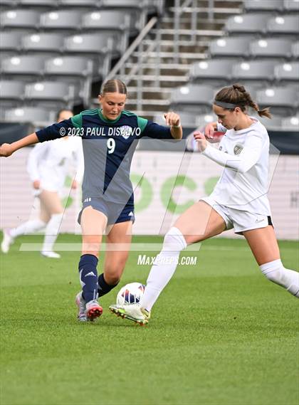 Thumbnail 2 in Rock Canyon vs. ThunderRidge (CHSAA 5A State Final) photogallery.