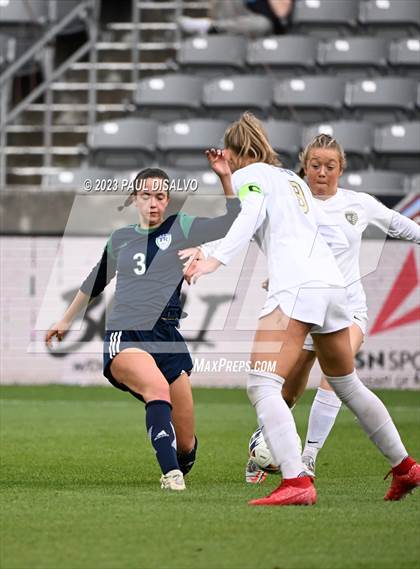 Thumbnail 3 in Rock Canyon vs. ThunderRidge (CHSAA 5A State Final) photogallery.