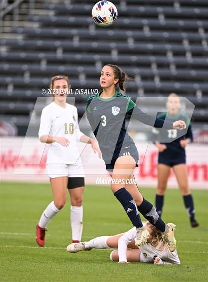 Thumbnail 1 in Rock Canyon vs. ThunderRidge (CHSAA 5A State Final) photogallery.