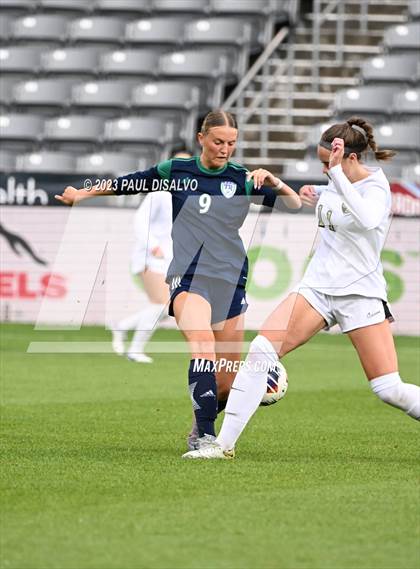 Thumbnail 3 in Rock Canyon vs. ThunderRidge (CHSAA 5A State Final) photogallery.