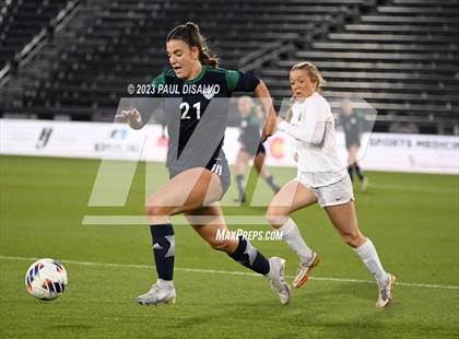 Thumbnail 2 in Rock Canyon vs. ThunderRidge (CHSAA 5A State Final) photogallery.