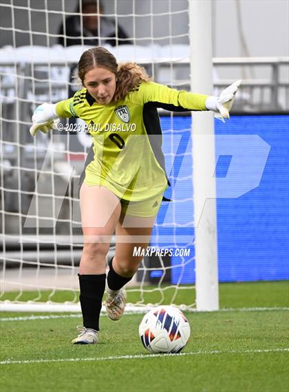 Thumbnail 3 in Rock Canyon vs. ThunderRidge (CHSAA 5A State Final) photogallery.