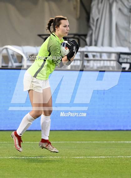 Thumbnail 3 in Rock Canyon vs. ThunderRidge (CHSAA 5A State Final) photogallery.