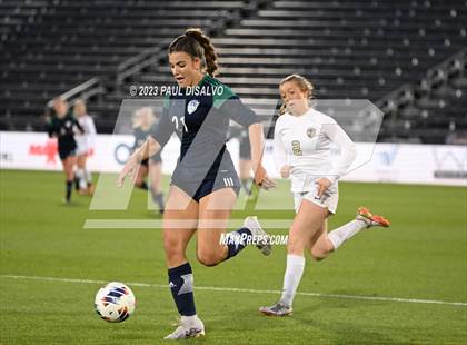 Thumbnail 3 in Rock Canyon vs. ThunderRidge (CHSAA 5A State Final) photogallery.