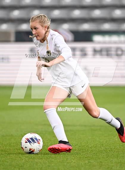 Thumbnail 3 in Rock Canyon vs. ThunderRidge (CHSAA 5A State Final) photogallery.