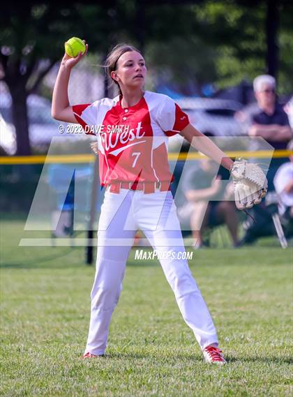 Thumbnail 2 in Davenport West vs Valley (Rick Doran Classic) photogallery.