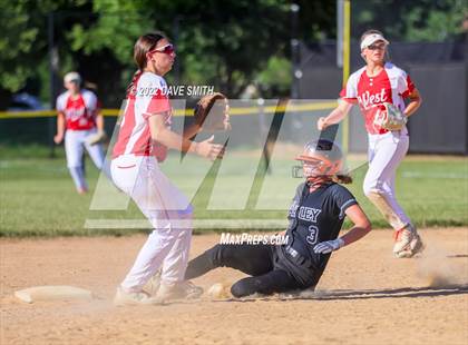 Thumbnail 3 in Davenport West vs Valley (Rick Doran Classic) photogallery.