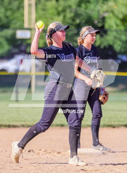 Thumbnail 2 in Davenport West vs Valley (Rick Doran Classic) photogallery.