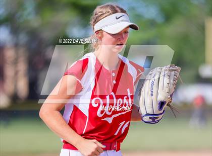 Thumbnail 2 in Davenport West vs Valley (Rick Doran Classic) photogallery.