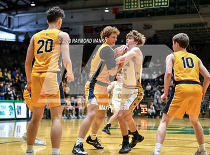 Thumbnail 2 in Delta vs. Peru (IHSAA 3A Section 24 Regional Final) photogallery.