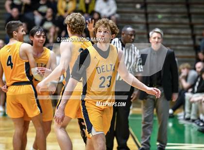 Thumbnail 2 in Delta vs. Peru (IHSAA 3A Section 24 Regional Final) photogallery.