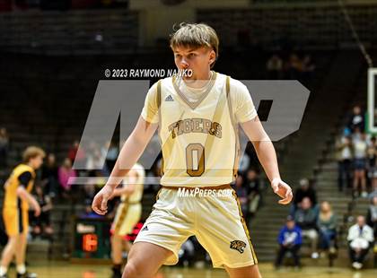 Thumbnail 3 in Delta vs. Peru (IHSAA 3A Section 24 Regional Final) photogallery.