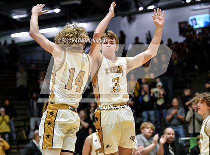 Thumbnail 1 in Delta vs. Peru (IHSAA 3A Section 24 Regional Final) photogallery.