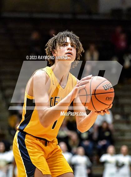 Thumbnail 2 in Delta vs. Peru (IHSAA 3A Section 24 Regional Final) photogallery.
