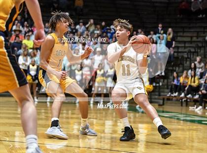 Thumbnail 1 in Delta vs. Peru (IHSAA 3A Section 24 Regional Final) photogallery.