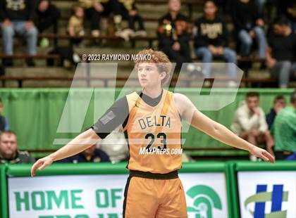 Thumbnail 1 in Delta vs. Peru (IHSAA 3A Section 24 Regional Final) photogallery.
