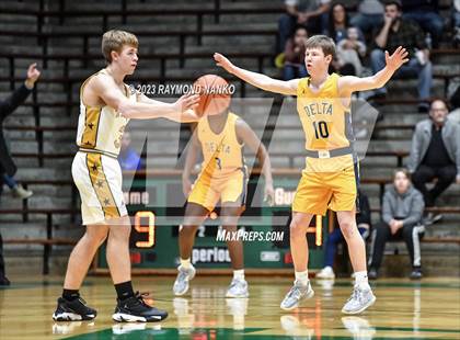 Thumbnail 2 in Delta vs. Peru (IHSAA 3A Section 24 Regional Final) photogallery.