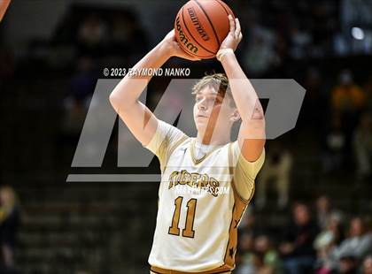 Thumbnail 2 in Delta vs. Peru (IHSAA 3A Section 24 Regional Final) photogallery.
