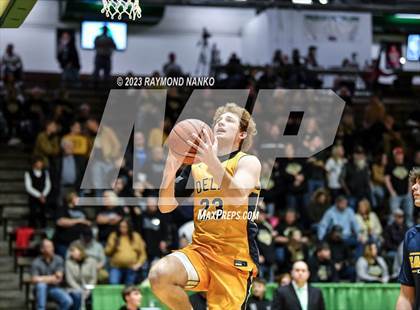 Thumbnail 1 in Delta vs. Peru (IHSAA 3A Section 24 Regional Final) photogallery.