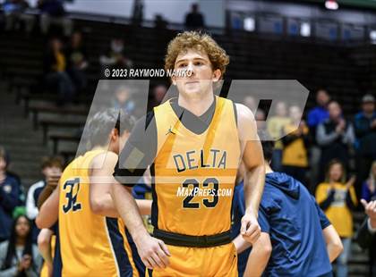 Thumbnail 1 in Delta vs. Peru (IHSAA 3A Section 24 Regional Final) photogallery.