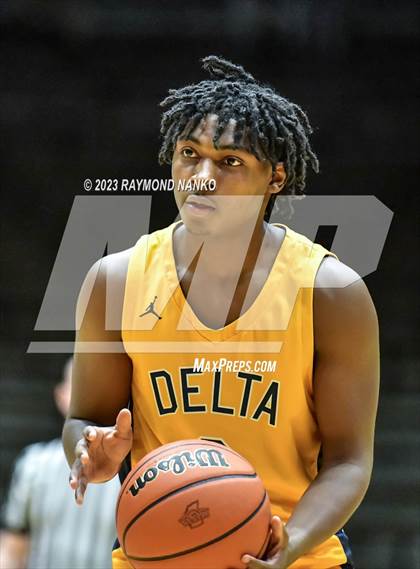 Thumbnail 1 in Delta vs. Peru (IHSAA 3A Section 24 Regional Final) photogallery.