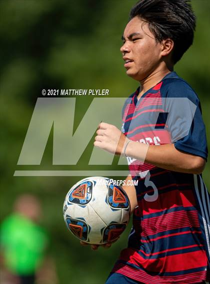 Thumbnail 3 in Gray's Creek vs Terry Sanford (Battle for the Bell) photogallery.