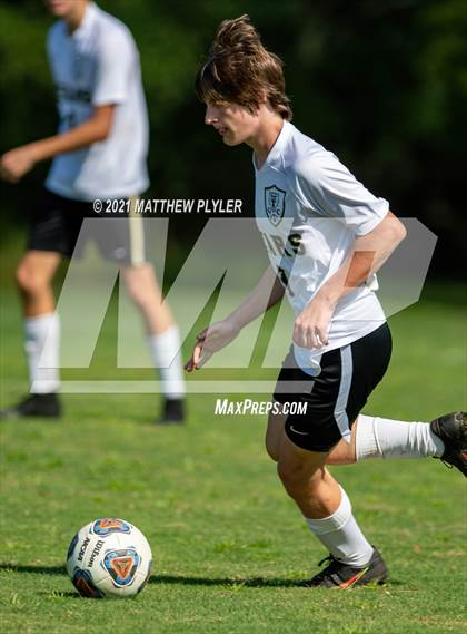 Thumbnail 3 in Gray's Creek vs Terry Sanford (Battle for the Bell) photogallery.