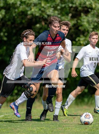 Thumbnail 3 in Gray's Creek vs Terry Sanford (Battle for the Bell) photogallery.