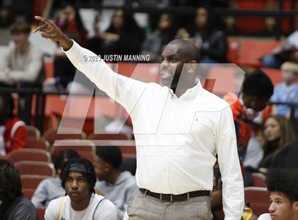 Thumbnail 2 in St. Frances Academy vs. Booker T. Washington (King Cotton Classic) photogallery.