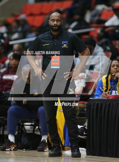 Thumbnail 2 in St. Frances Academy vs. Booker T. Washington (King Cotton Classic) photogallery.