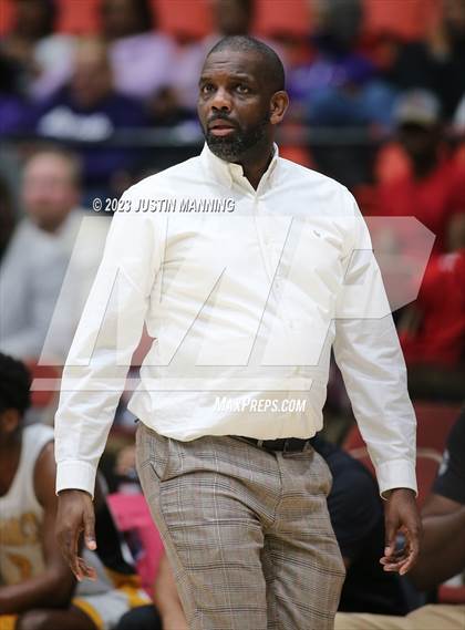 Thumbnail 1 in St. Frances Academy vs. Booker T. Washington (King Cotton Classic) photogallery.