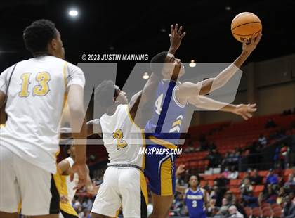 Thumbnail 2 in St. Frances Academy vs. Booker T. Washington (King Cotton Classic) photogallery.