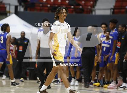 Thumbnail 3 in St. Frances Academy vs. Booker T. Washington (King Cotton Classic) photogallery.