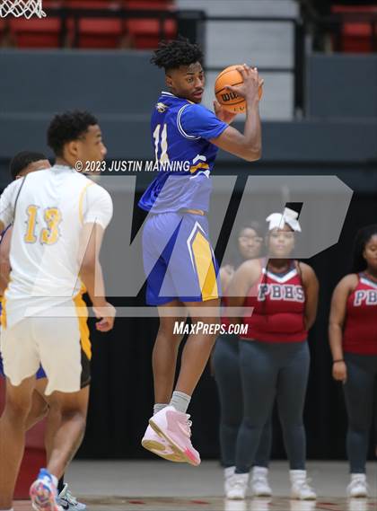 Thumbnail 1 in St. Frances Academy vs. Booker T. Washington (King Cotton Classic) photogallery.