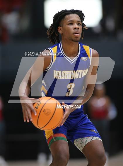 Thumbnail 3 in St. Frances Academy vs. Booker T. Washington (King Cotton Classic) photogallery.
