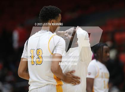 Thumbnail 3 in St. Frances Academy vs. Booker T. Washington (King Cotton Classic) photogallery.