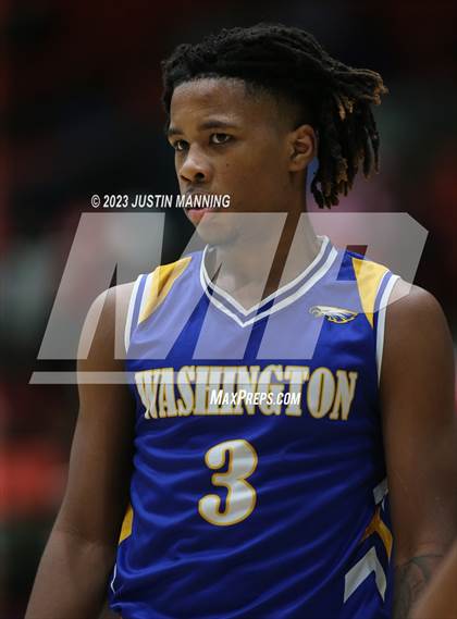 Thumbnail 2 in St. Frances Academy vs. Booker T. Washington (King Cotton Classic) photogallery.