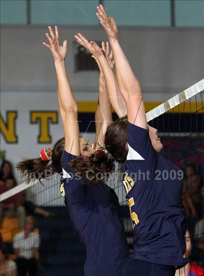 Thumbnail 2 in Leander @ Stony Point photogallery.