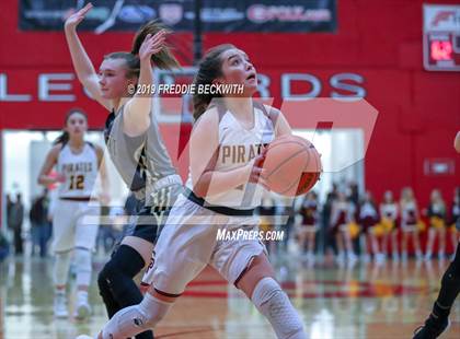 Thumbnail 1 in Collinsville vs. Alvord (UIL 2A Region II Bi-District) photogallery.