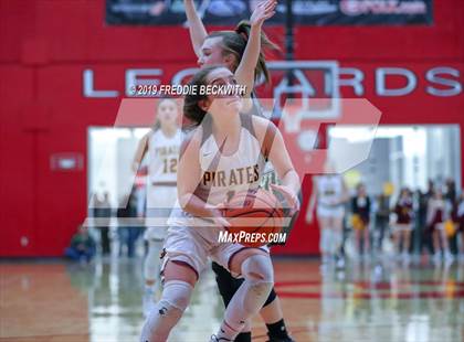Thumbnail 2 in Collinsville vs. Alvord (UIL 2A Region II Bi-District) photogallery.