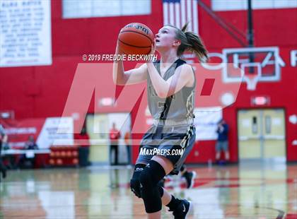 Thumbnail 3 in Collinsville vs. Alvord (UIL 2A Region II Bi-District) photogallery.