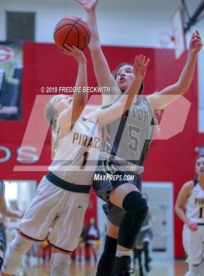 Thumbnail 2 in Collinsville vs. Alvord (UIL 2A Region II Bi-District) photogallery.