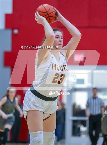 Thumbnail 3 in Collinsville vs. Alvord (UIL 2A Region II Bi-District) photogallery.