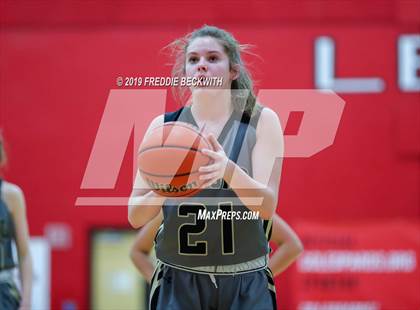 Thumbnail 2 in Collinsville vs. Alvord (UIL 2A Region II Bi-District) photogallery.