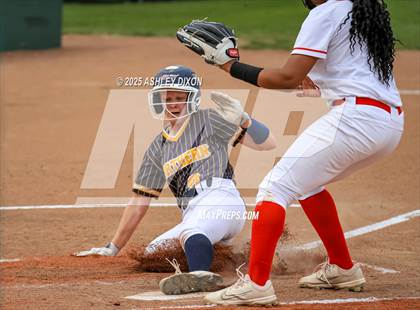 Thumbnail 3 in Port Huron Northern @ Port Huron photogallery.